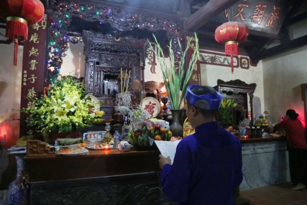 Phong tục thờ cúng tổ tiên dịp Tết ở nhà thuốc kỉ lục Guinness