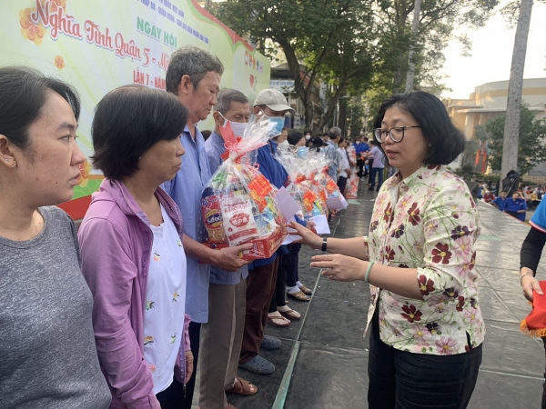 Ngày hội "Nghĩa tình Quận 5 - Mừng Xuân Quý Mão"