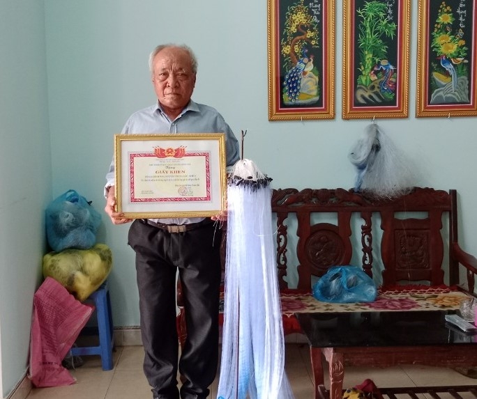 Người cao tuổi xã Bằng Giã góp phần gìn giữ và phát triển nghề đan lưới truyền thống
