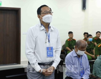 Cựu Thứ trưởng Bộ Y tế Cao Minh Quang bị phạt 30 tháng tù cho hưởng án treo