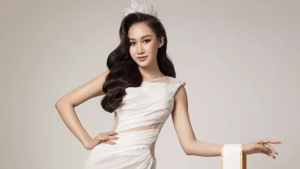 Hoa khôi Đoàn Hồng Trang đại diện Việt Nam thi Miss Global 2022