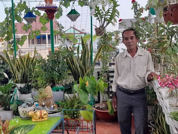 Một người cao tuổi tận tâm vì an ninh trật tự khu phố
